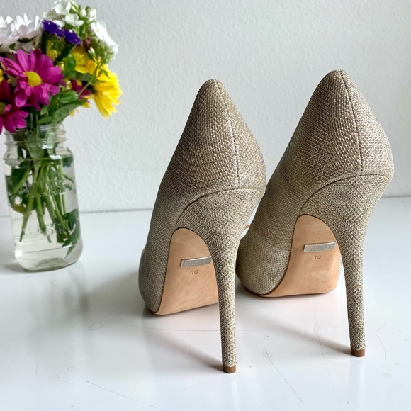 Badgley Mischka Gold glittery formal platform‎ pumps size 10. Ponderosa model. - Picture 10 of 12